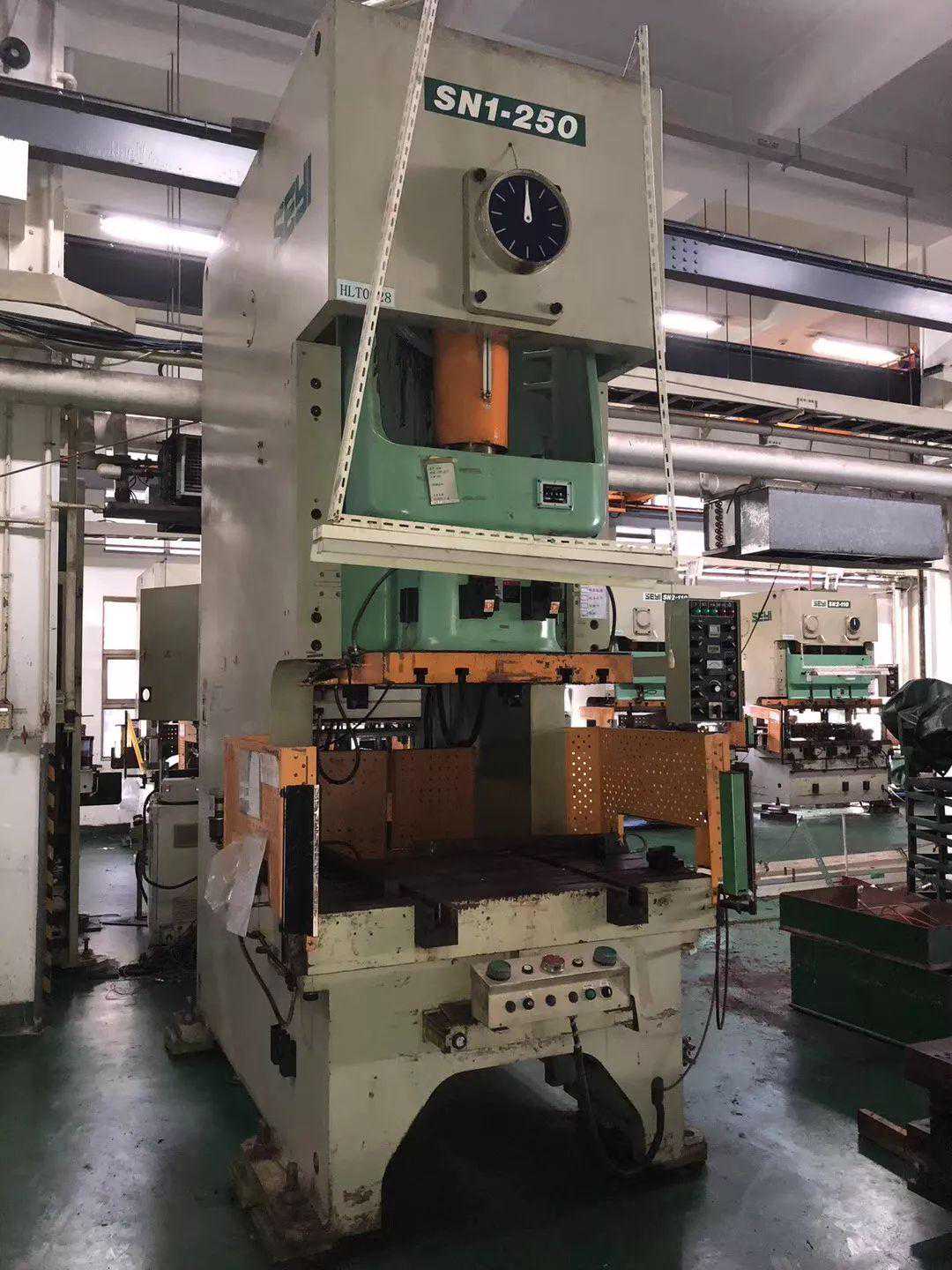 线切割中走丝能实现自动穿丝吗