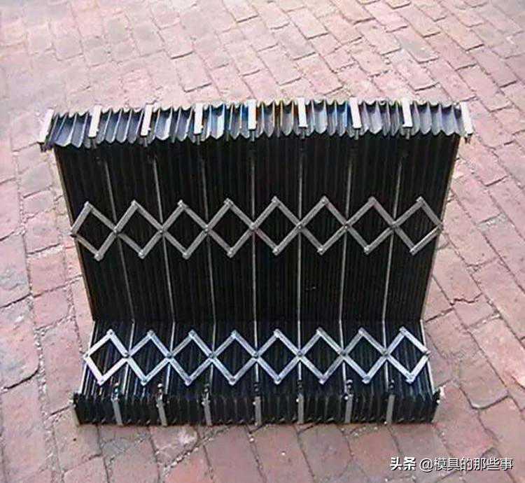 如何选择机床的防护罩、、