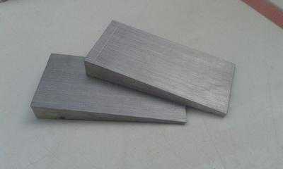 斜垫铁在设备安装中的使用说明