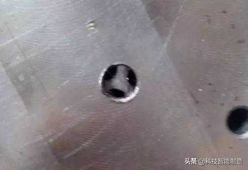 丝​锥​、​钻​头断​在孔里了，该怎么办？这些技巧可以帮到你