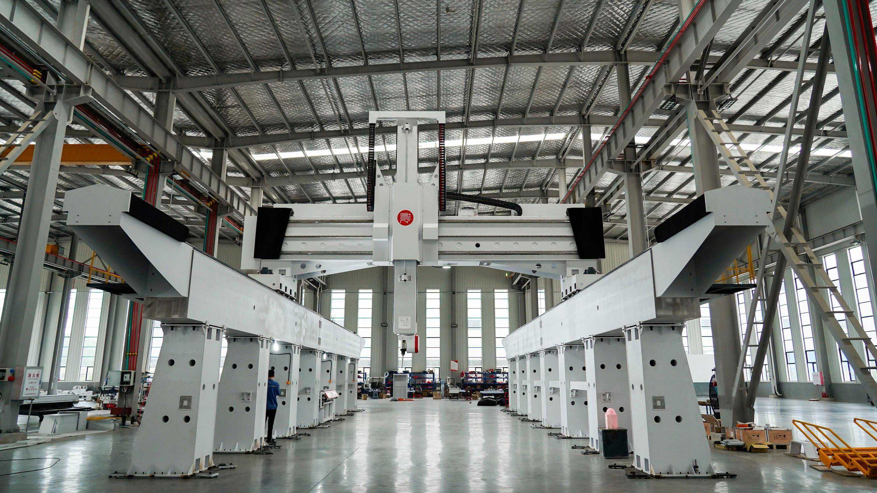 请问五轴联动数控机床价格大概多少