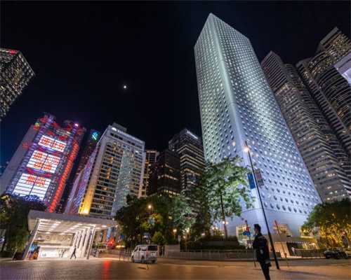 315吨龙门框式液压机_山东沃达重工液压机厂家